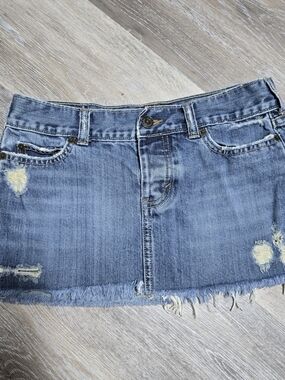 VTG Y2K Beachcore Mcbling Hollister distressed denim micro mini skirt Size 1